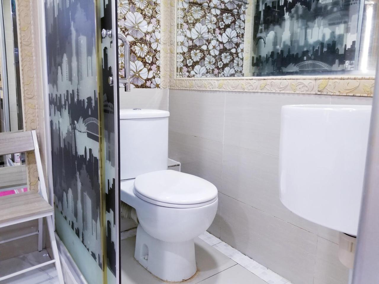 Longwin Hostel Hong Kong Ngoại thất bức ảnh