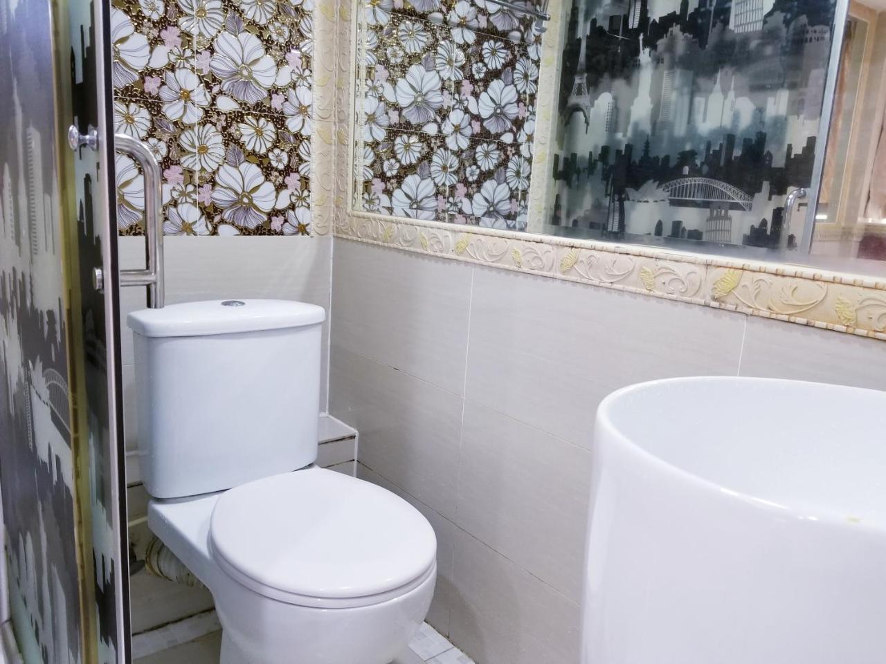 Longwin Hostel Hong Kong Ngoại thất bức ảnh