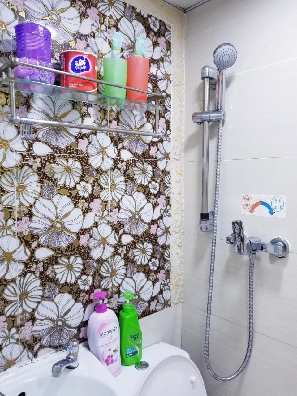 Longwin Hostel Hong Kong Ngoại thất bức ảnh