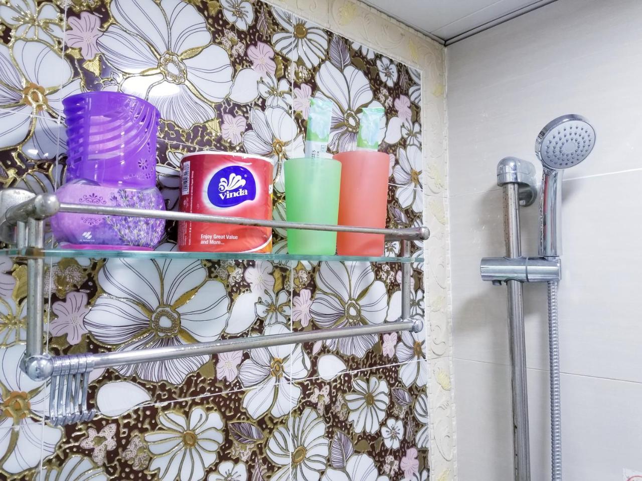Longwin Hostel Hong Kong Ngoại thất bức ảnh
